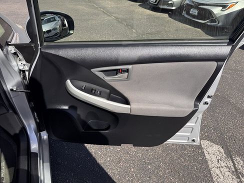 Used 2014 Toyota Prius Three FWD image 27