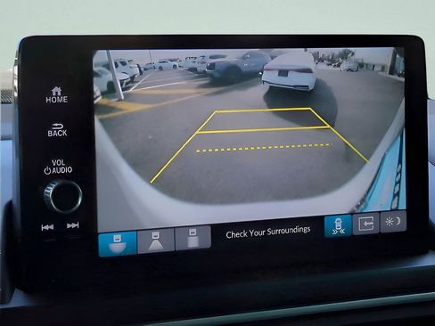 Used 2024 Honda Pilot Touring image 17