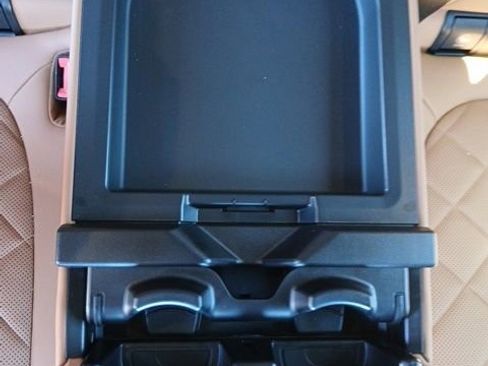 Used 2024 BMW X5 sDrive40i w/ Parking Assistance Package image 17