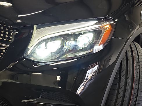 Used 2018 Mercedes-Benz GLC 43 AMG 4MATIC image 33