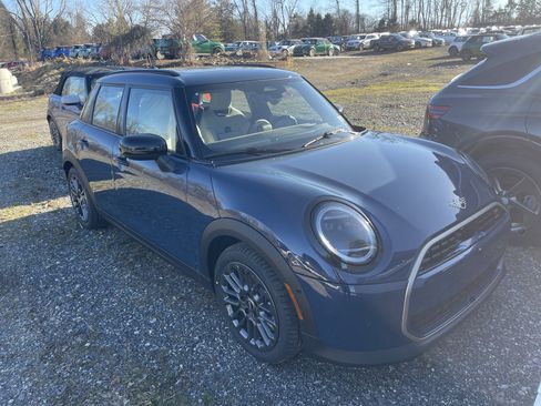 New 2026 MINI Cooper S image 2