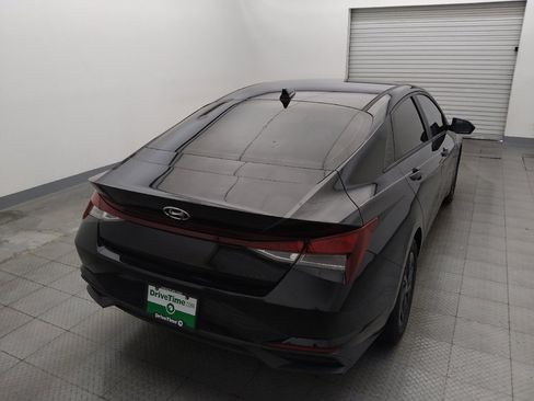Used 2021 Hyundai Elantra SEL FWD image 7