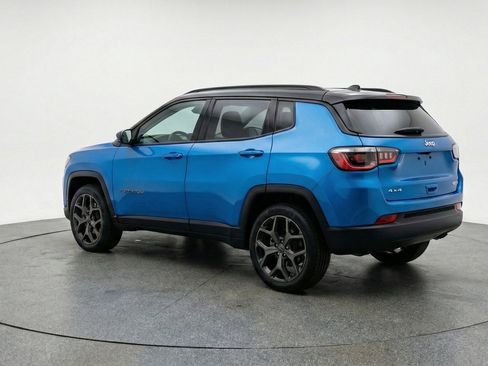 Used 2025 Jeep Compass Limited AWD/4WD image 6