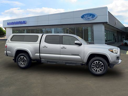 Used 2023 Toyota Tacoma SR5 image 3