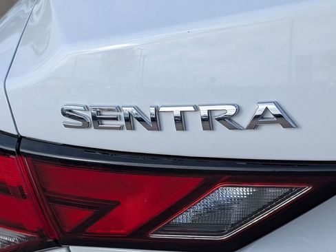 Used 2025 Nissan Sentra SV image 7