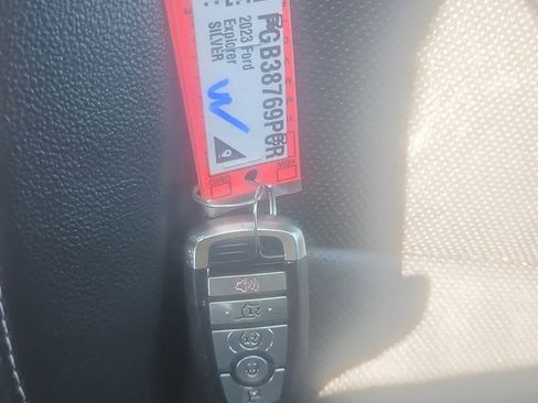 Certified 2023 Ford Explorer Limited AWD/4WD image 21