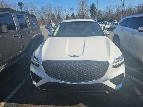 Used 2022 Genesis GV70 3.5T Sport w/ Sport Advanced Package image 2