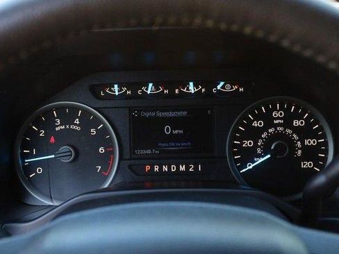 Used 2015 Ford F150 XLT w/ Equipment Group 302A Luxury RWD image 10