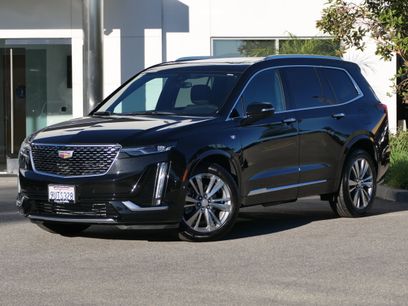 New 2025 Cadillac XT6 Premium Luxury
