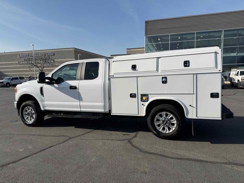 Used 2022 Ford F250 XL w/ STX Appearance Package image 3