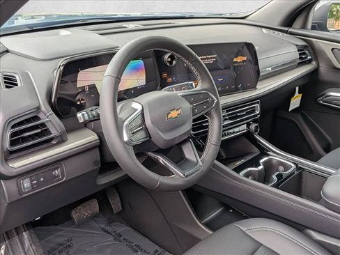 New 2026 Chevrolet Traverse LT FWD image 3