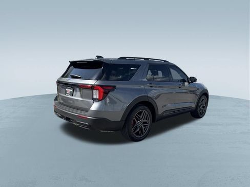 Used 2025 Ford Explorer ST-Line w/ Premium Package RWD image 8