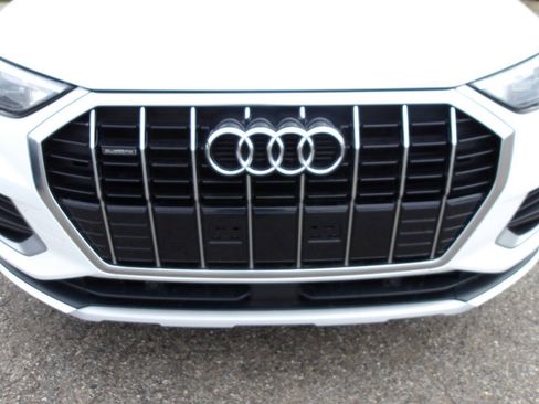 Used 2019 Audi Q3 2.0T Premium AWD/4WD image 39