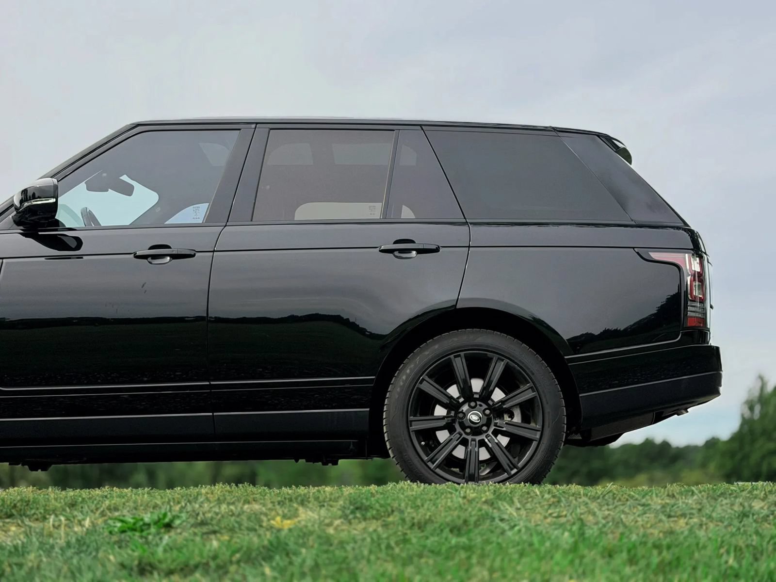 Used 2015 Land Rover Range Rover HSE AWD/4WD image 26