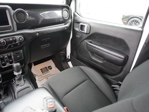 Used 2021 Jeep Wrangler Unlimited Sport image 16