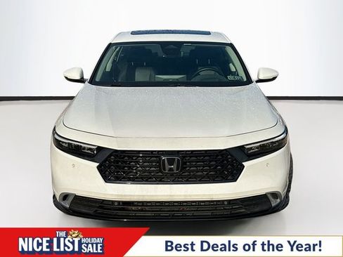 Used 2023 Honda Accord Touring image 2