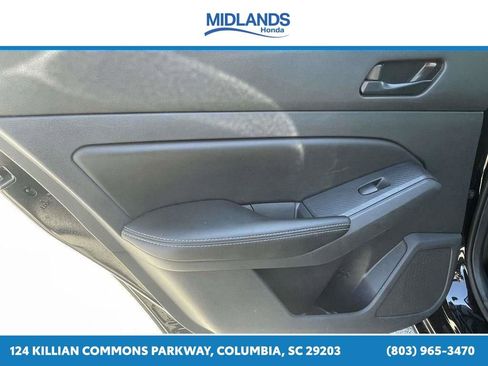 Used 2025 Nissan Altima 2.5 SV FWD image 12