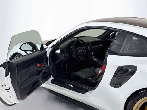 Used 2019 Porsche 911 GT3 RS w/ Weissach Package RWD image 12