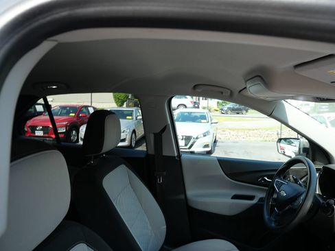Used 2020 Chevrolet Equinox LS w/ LS Convenience Package AWD/4WD image 29