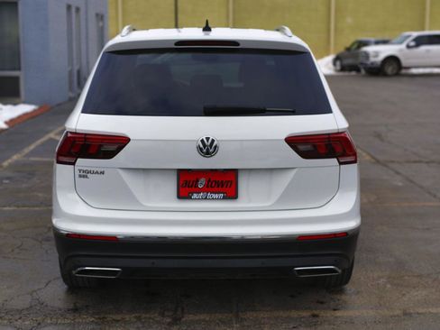 Used 2019 Volkswagen Tiguan SEL FWD image 17