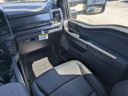 New 2026 Ford F350 Lariat w/ Black Appearance Package image 20