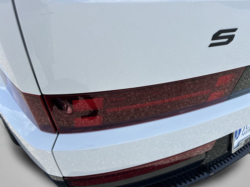 New 2026 Hyundai Santa Fe Calligraphy FWD image 15