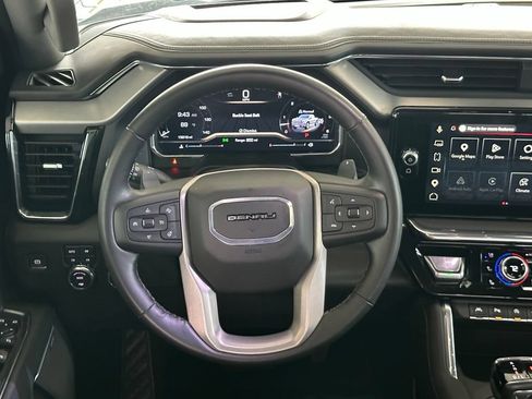 Used 2025 GMC Sierra 1500 Denali w/ Denali Reserve Package AWD/4WD image 18