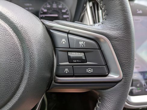Certified 2025 Subaru Outback Premium w/ Popular Package #1A AWD/4WD image 25
