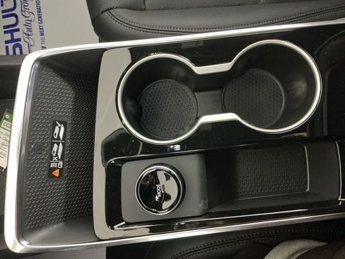 New 2026 Chevrolet Equinox LT w/ Convenience Package II AWD/4WD image 18