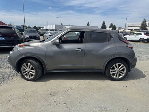 Used 2015 Nissan Juke S image 8