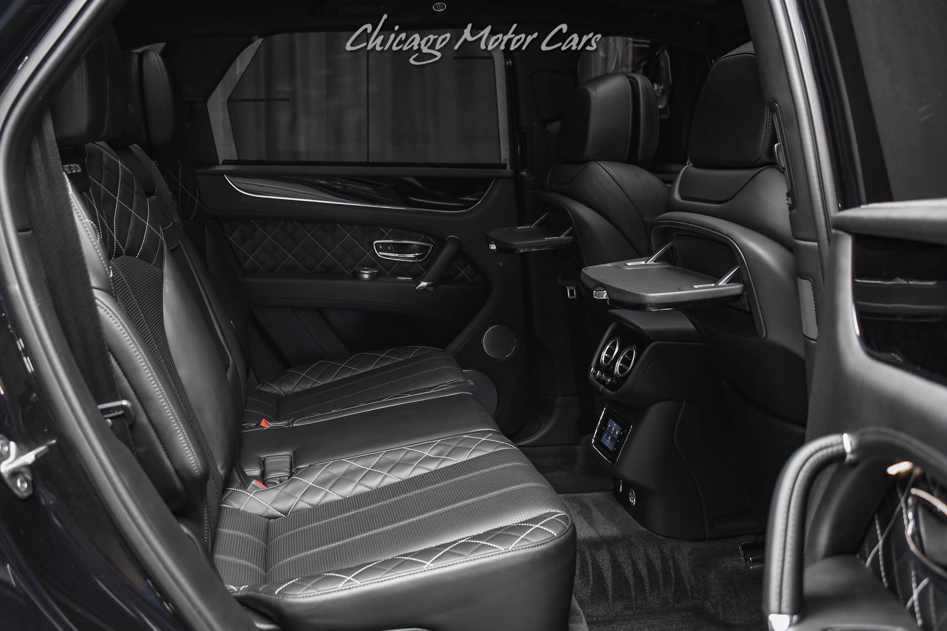 Used 2017 Bentley Bentayga AWD/4WD image 37