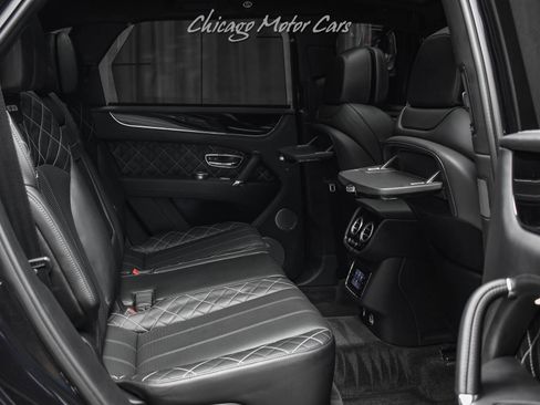 Used 2017 Bentley Bentayga AWD/4WD image 37