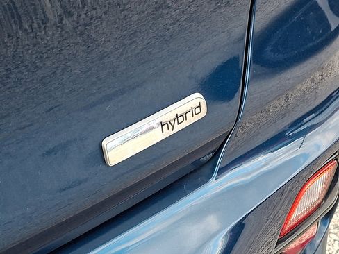 Used 2022 Kia Niro LXS image 16