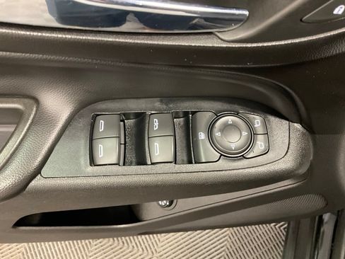 Used 2018 Chevrolet Equinox LT AWD/4WD image 16