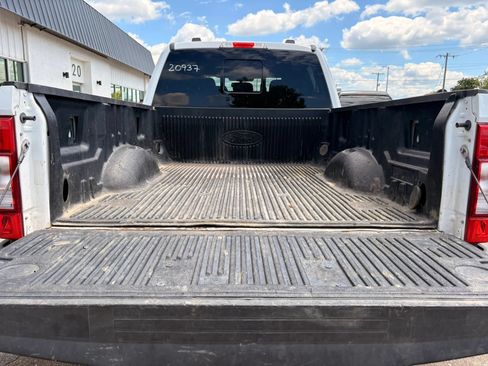 Used 2022 Ford F250 4x4 Crew Cab Super Duty image 8
