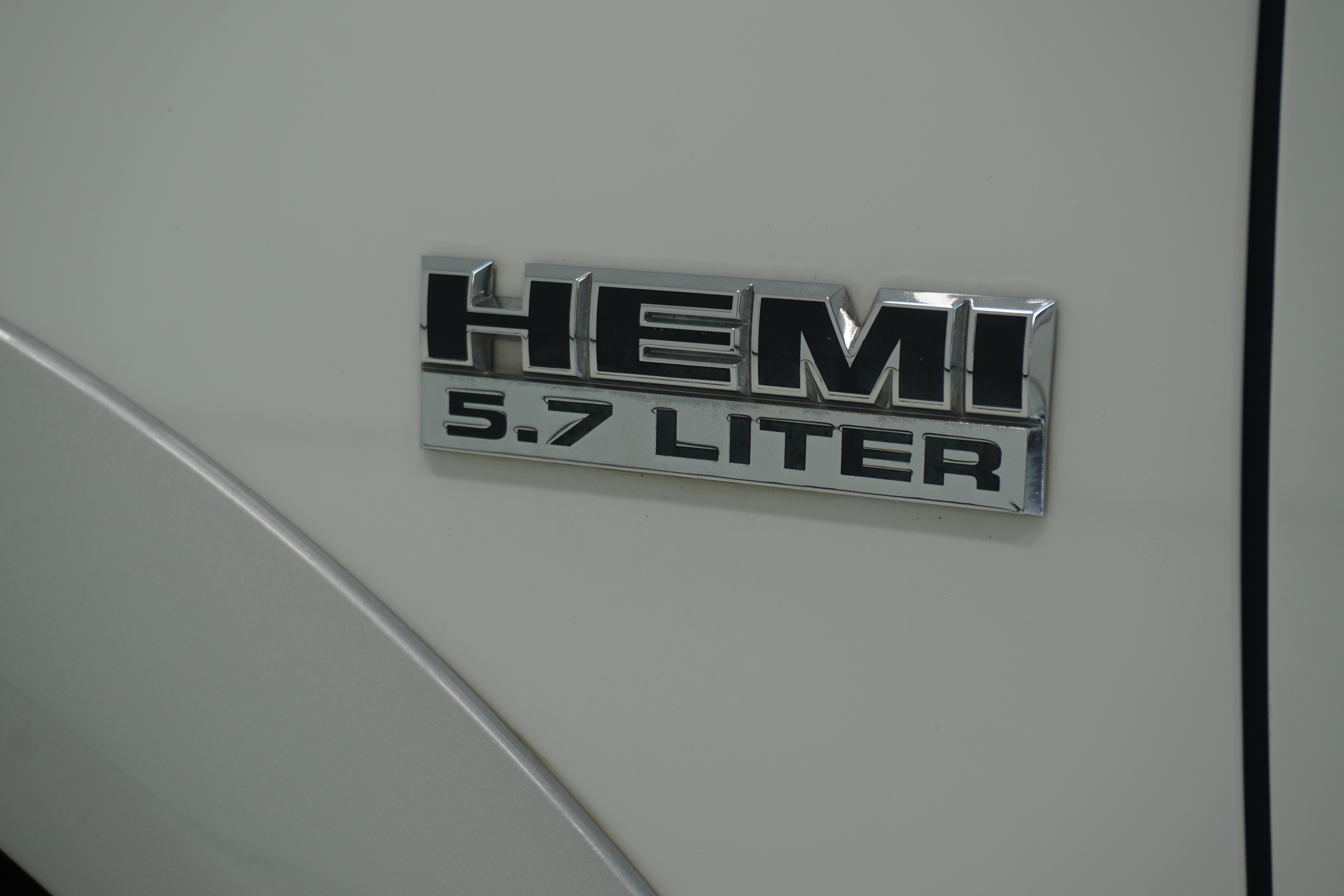 Used 2012 RAM 1500 Laramie RWD image 5