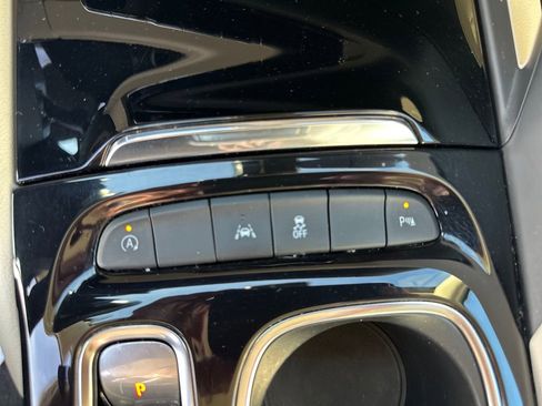 Used 2022 Buick Envision Preferred image 33