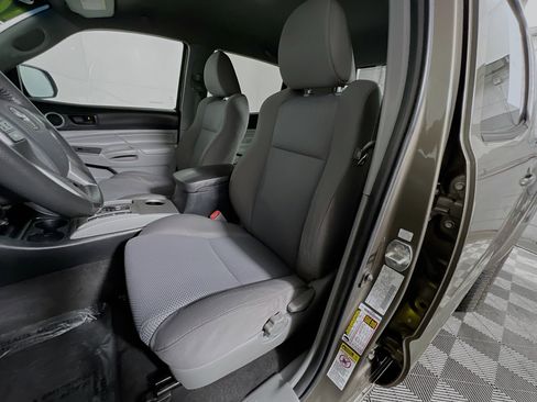 Used 2012 Toyota Tacoma PreRunner image 15