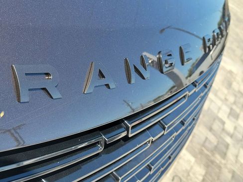 New 2026 Land Rover Range Rover Long Wheelbase SE AWD/4WD image 9