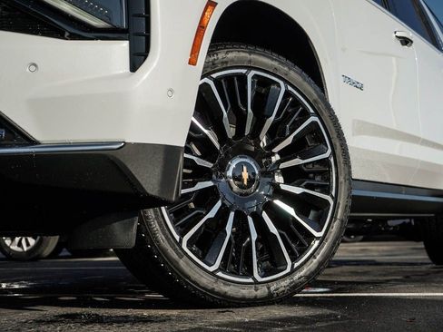 New 2026 Chevrolet Tahoe High Country AWD/4WD image 6