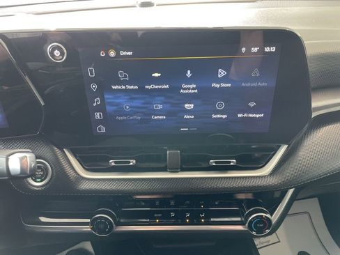 Used 2025 Chevrolet Equinox LT AWD/4WD image 13