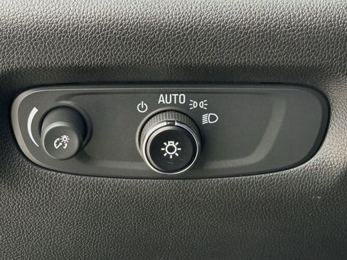 Used 2023 Chevrolet Traverse Premier w/ Redline Edition FWD image 20