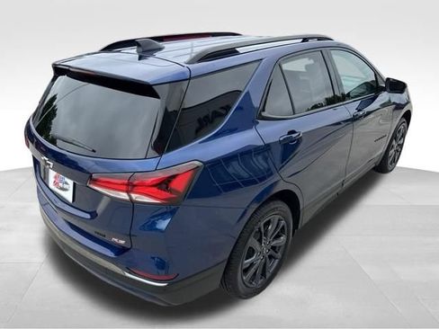 Used 2022 Chevrolet Equinox RS w/ LPO, Floor Liner Package AWD/4WD image 10