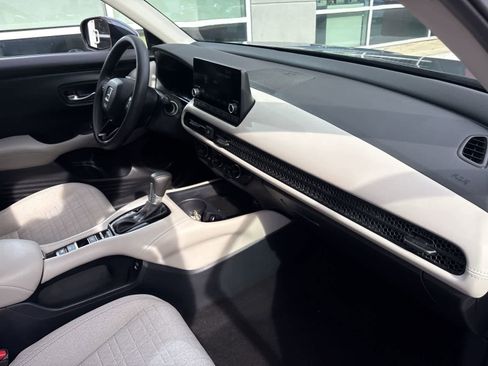Used 2025 Honda HR-V LX image 21
