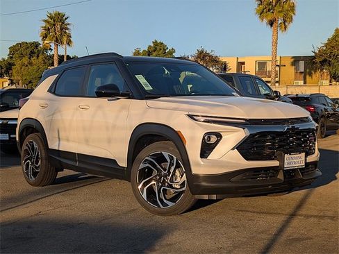 New 2026 Chevrolet TrailBlazer RS w/ Driver Confidence Package image 2