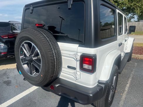 Used 2023 Jeep Wrangler Sahara w/ Cold Weather Group image 7