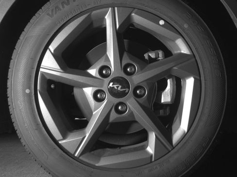 Used 2025 Kia K4 LXS image 13