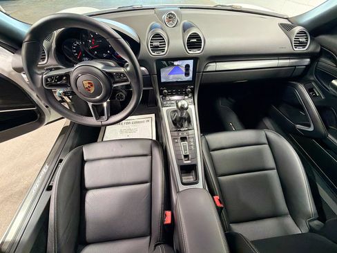 Certified 2024 Porsche 718 Boxster image 15