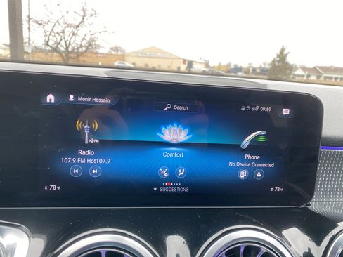 Used 2023 Mercedes-Benz GLB 250 4MATIC image 19