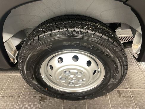 Used 2023 RAM ProMaster 2500 image 12